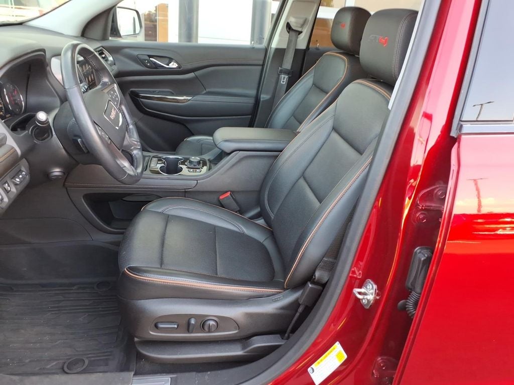 2022 GMC Acadia AT4