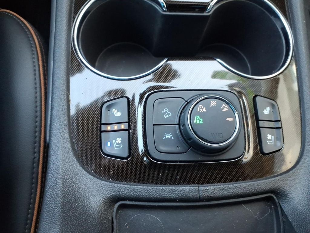 2022 GMC Acadia AT4