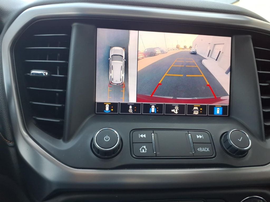 2022 GMC Acadia AT4