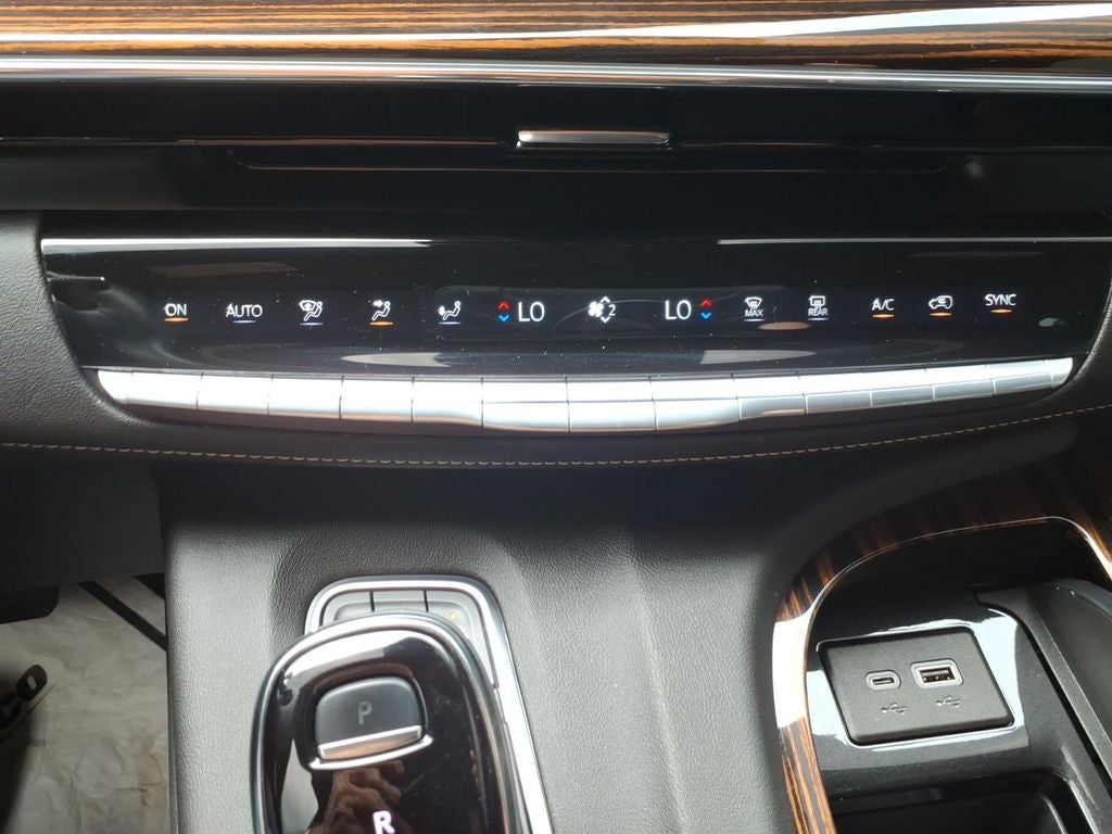 2024 Cadillac Escalade Premium Luxury