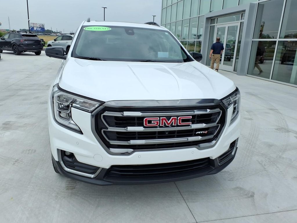 2024 GMC Terrain AT4