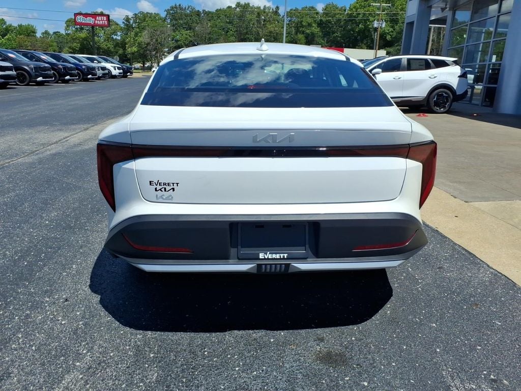 2026 Kia K4 LXS