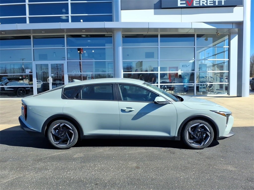 2026 Kia K4 EX