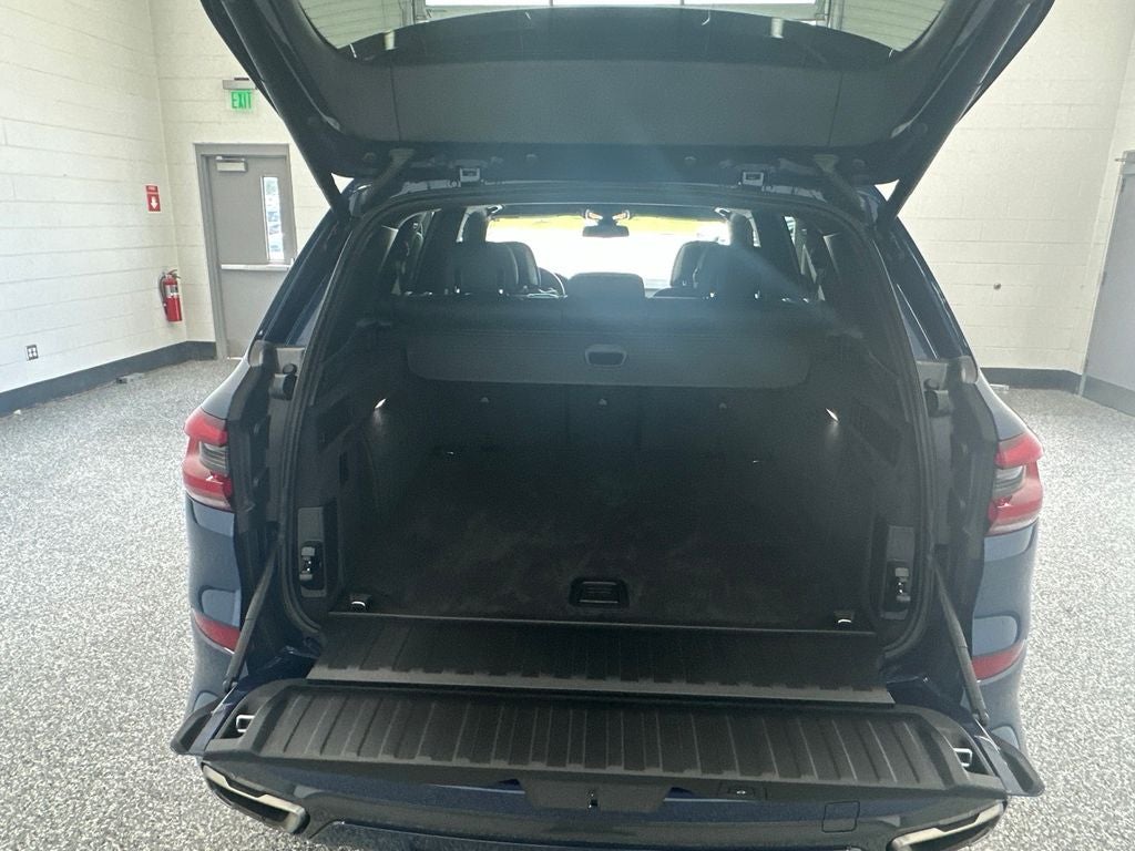 2023 BMW X5 M50i