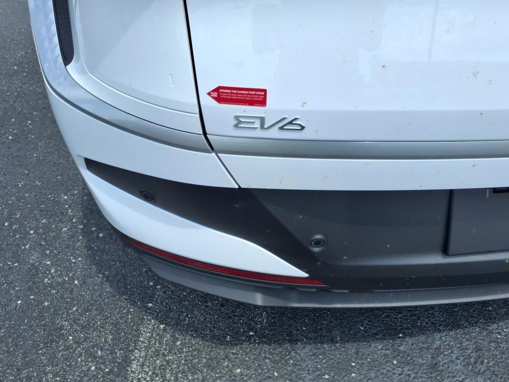 2025 Kia EV6 Light