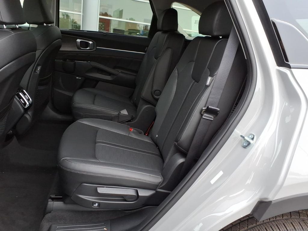 2026 Kia Sorento Base