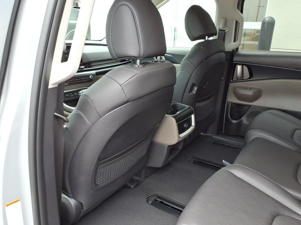 2027 Kia Carnival LXS