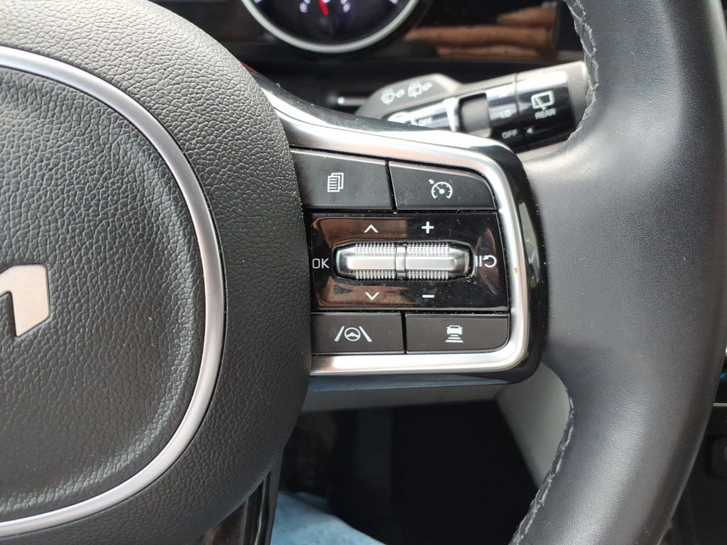 2024 Kia Carnival EX