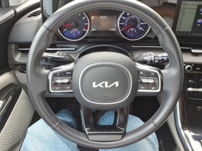 2024 Kia Carnival EX