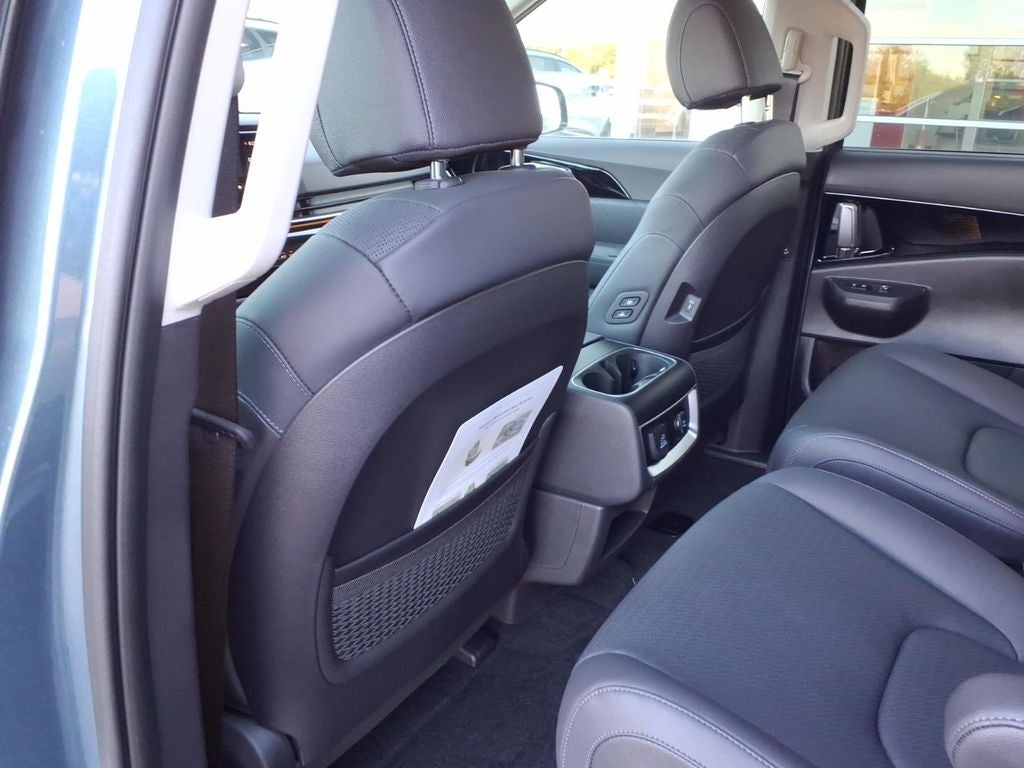 2026 Kia Carnival Base
