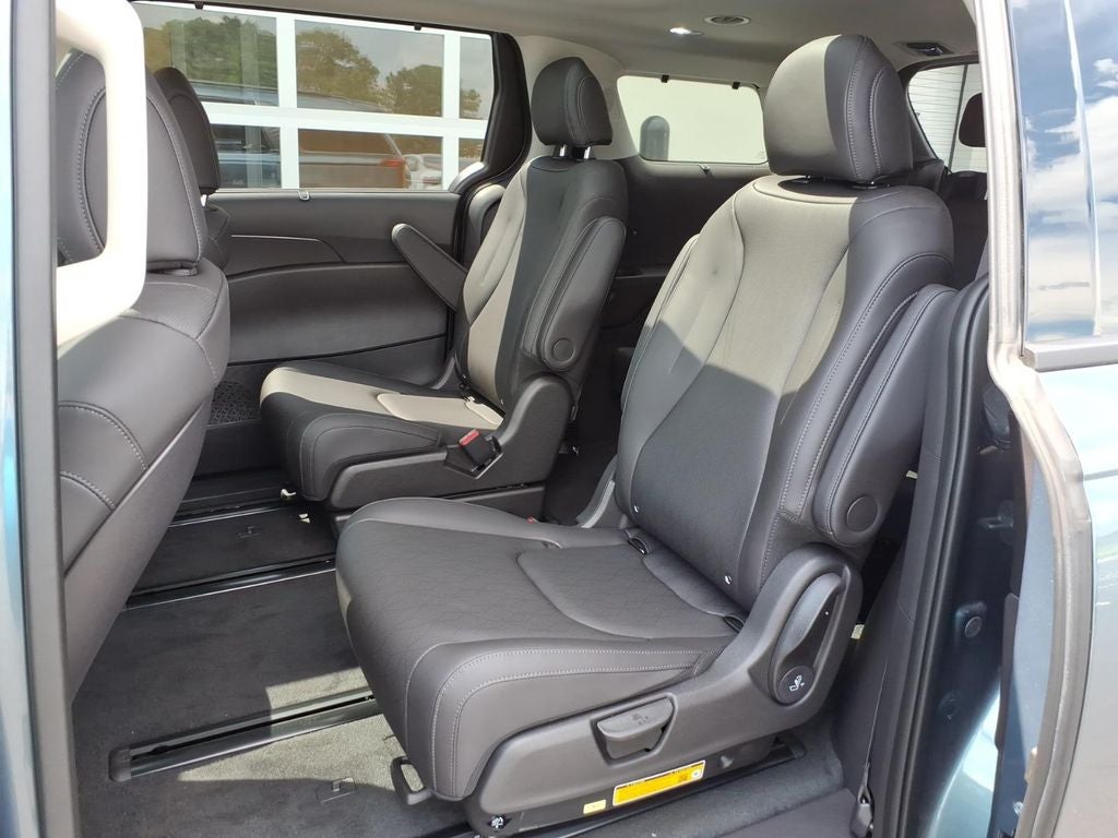 2027 Kia Carnival SX
