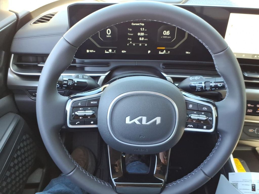 2026 Kia Carnival Base