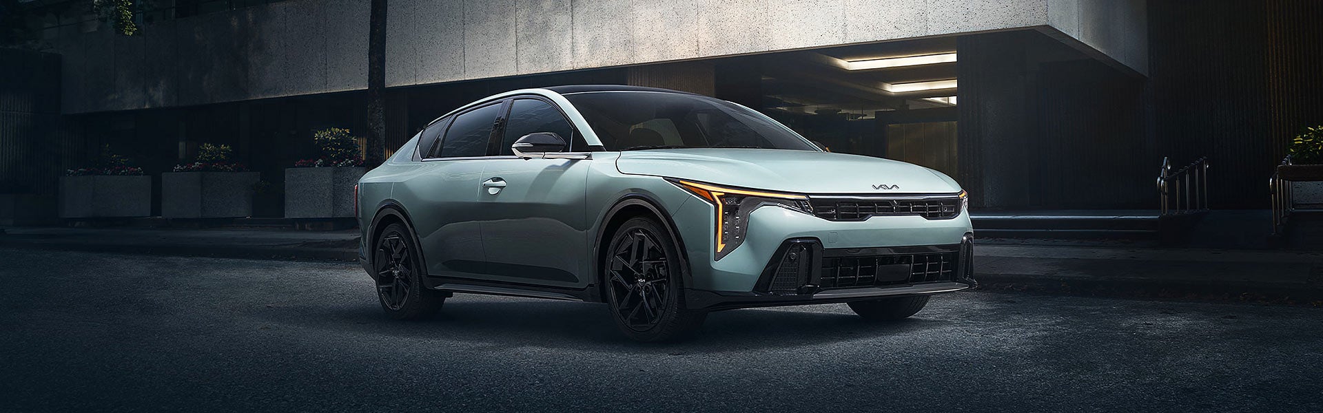 The center console of the 2025 Kia K4 in Batesville, AR