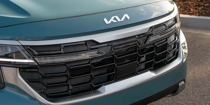 Kia SUV front grille close-up design